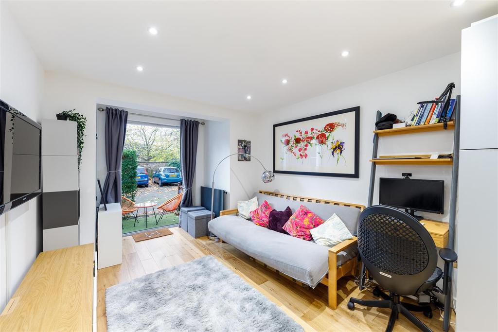 Brompton Park Crescent, London 1 bed flat for sale £500,000
