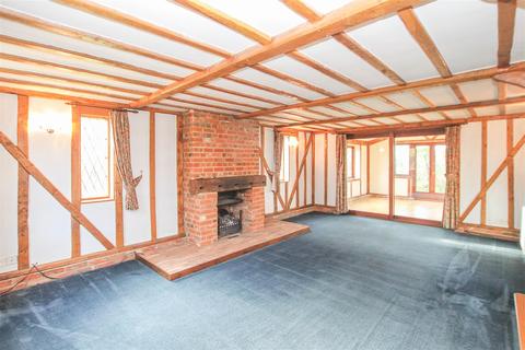 4 bedroom detached house for sale - * SIGNATURE HOME * Paternoster Row, Noak Hill, Romford