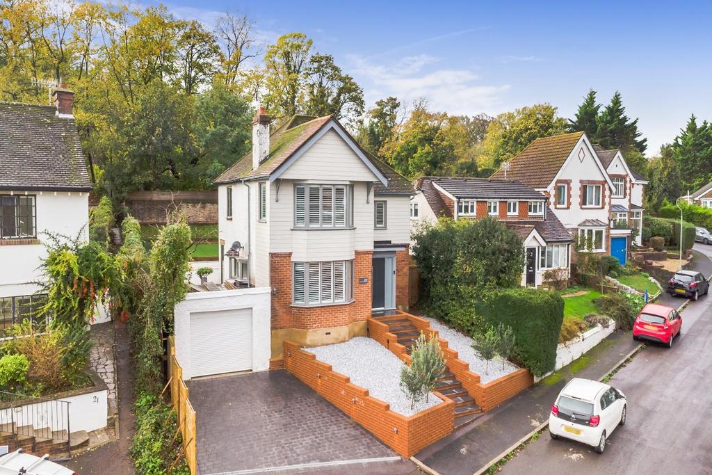 Withdean Court Avenue Brighton 3 bed house £1 000 000 Withdean Court Avenue Brighton 3 bed house £1 000 000