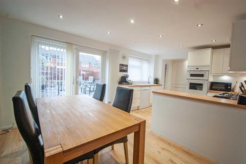 21 Sharpington Close, Chelmsford, CM2 8YH