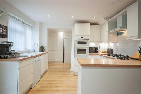 21 Sharpington Close, Chelmsford, CM2 8YH
