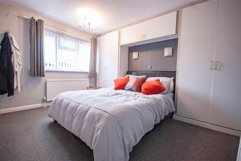 21 Sharpington Close, Chelmsford, CM2 8YH