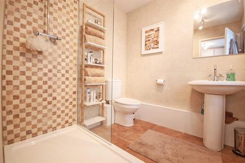 21 Sharpington Close, Chelmsford, CM2 8YH
