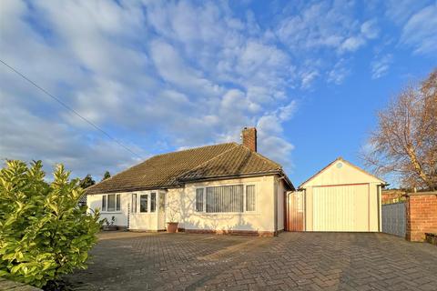 4 bedroom detached bungalow for sale - Moorway, Heswall, Wirral