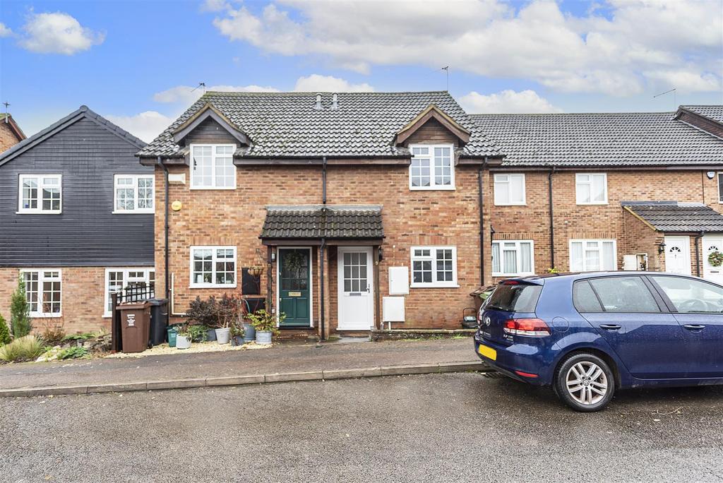 Aldbury Close St. Albans 2 bed terraced house £475,000