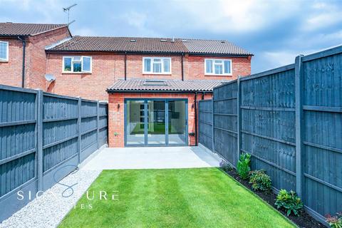 6 Berkeley Close, Abbots Langley, WD5 0XA