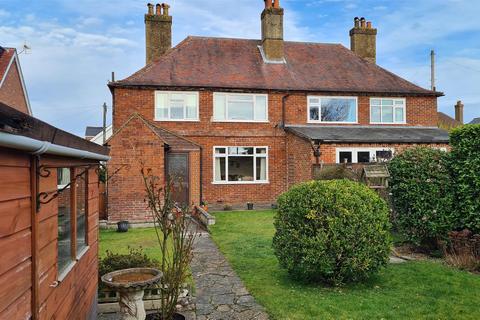 2, West Cottages Hill Road, Hindhead, GU26 6QW