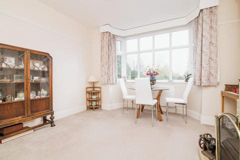 3 Bradbury Road, Solihull, B92 8AE