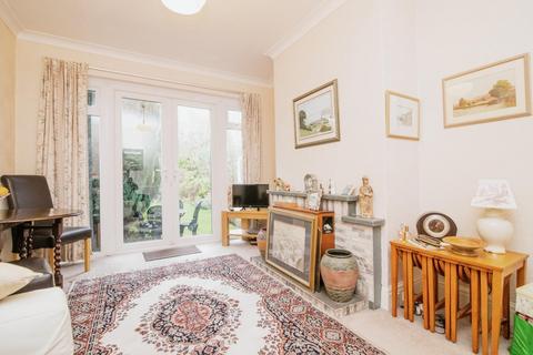 3 Bradbury Road, Solihull, B92 8AE