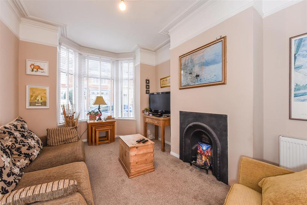 Lynton Grove, Portsmouth 3 bed terraced house £290,000
