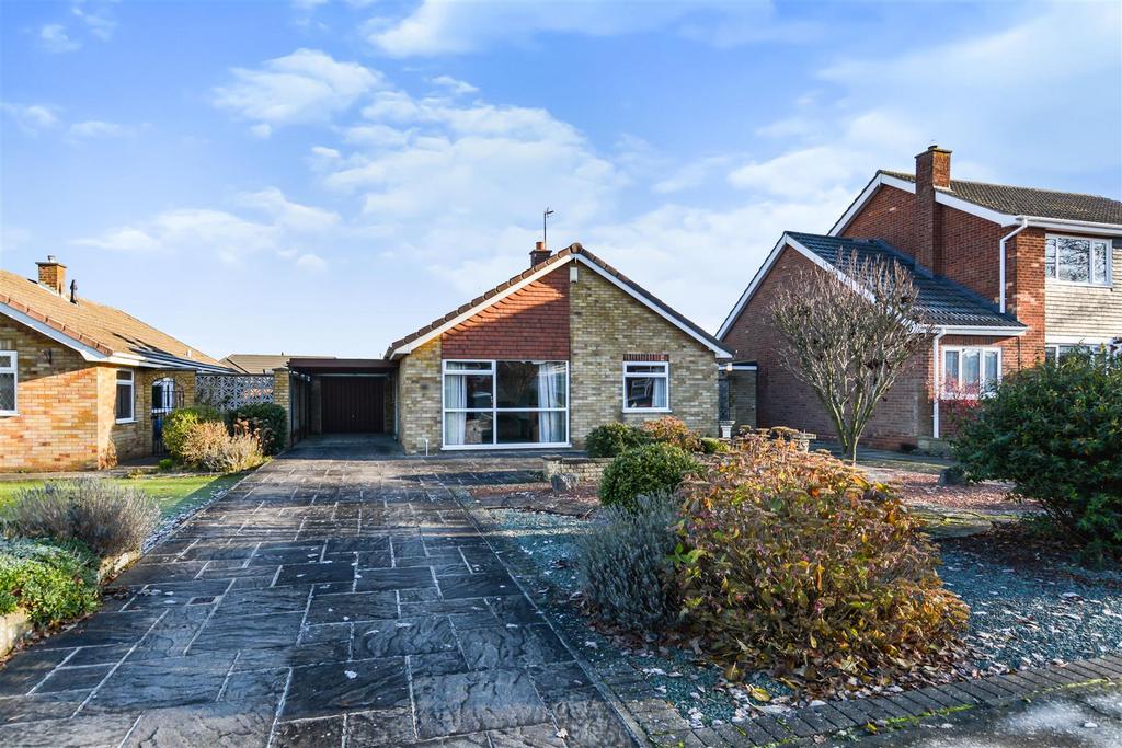 Charles Avenue, Scotter, Gainsborough 3 bed detached bungalow £240,000