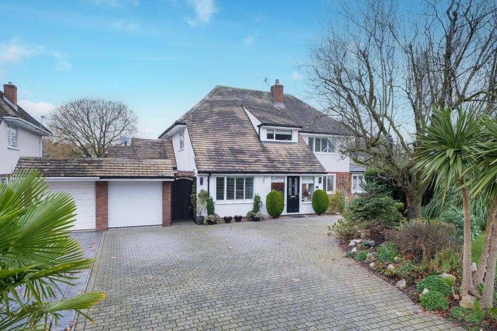 Lawnsdale, Delamere Park 4 bed detached house £650,000