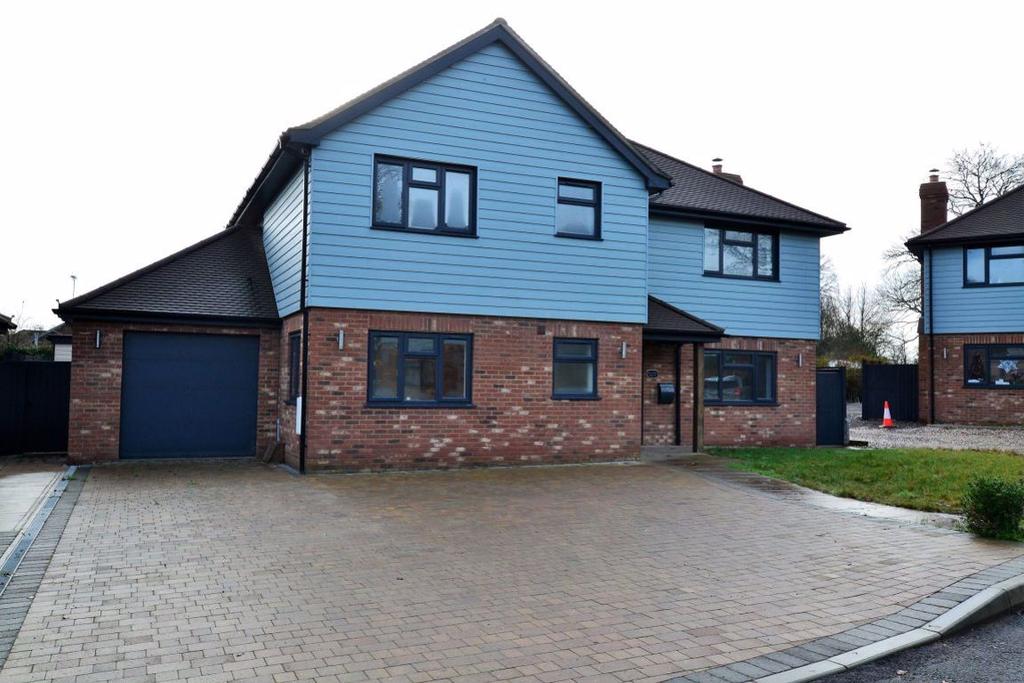 Breachwood Green, Hertfordshire 4 bed detached house £2,500 pcm (£577 pw)