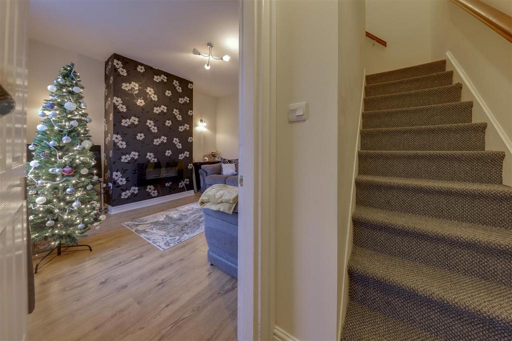 Fallbarn Crescent, Rawtenstall, Rossendale 2 bed semidetached house