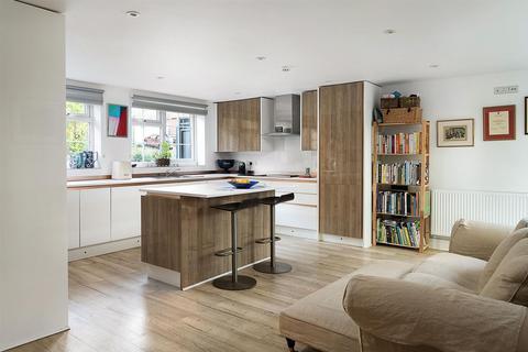 65 Valley Road, Henley-on-thames, RG9 1RL
