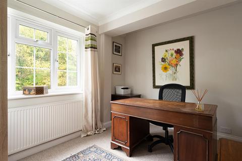 65 Valley Road, Henley-on-thames, RG9 1RL