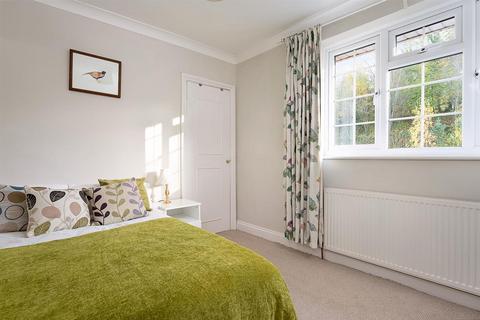 65 Valley Road, Henley-on-thames, RG9 1RL