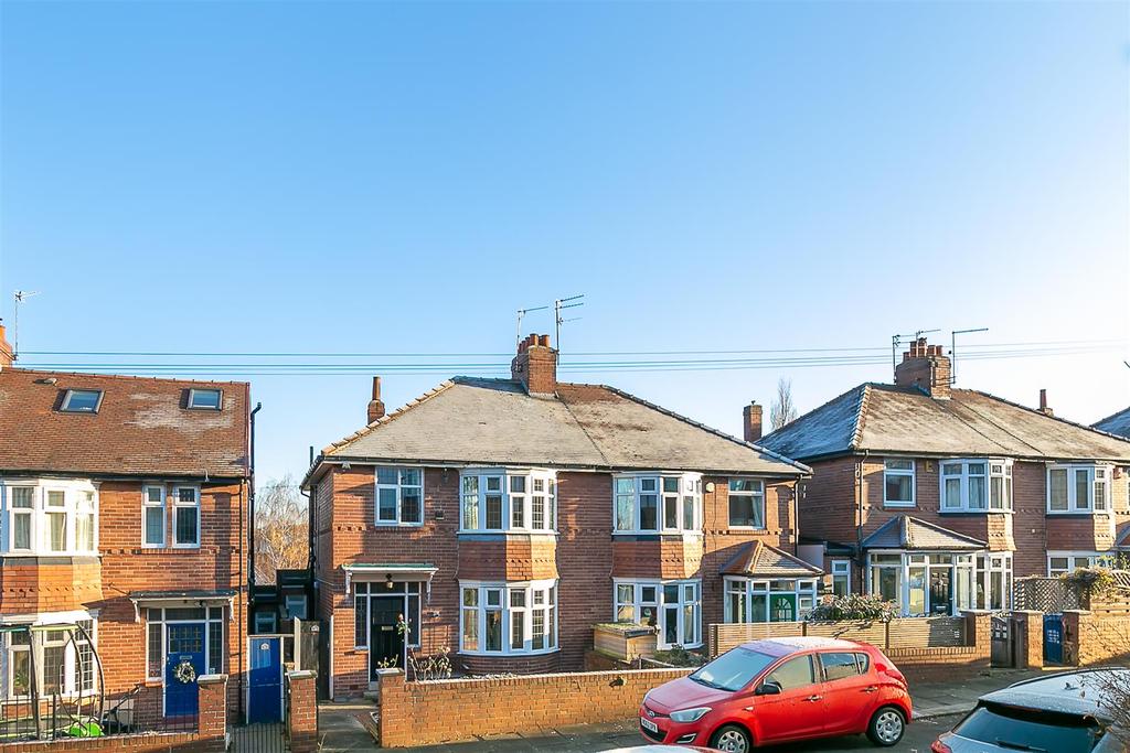 Keyes Gardens, High West Jesmond... 3 bed semidetached house £340,000