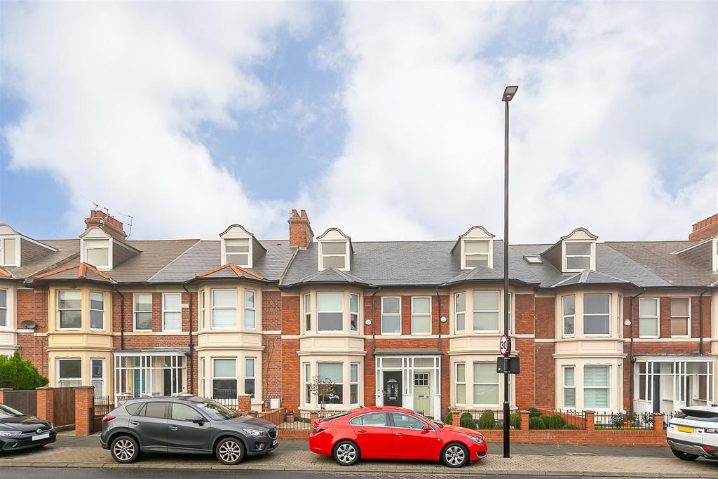 Church Road, Gosforth, Newcastle upon... 6 bed house £500,000