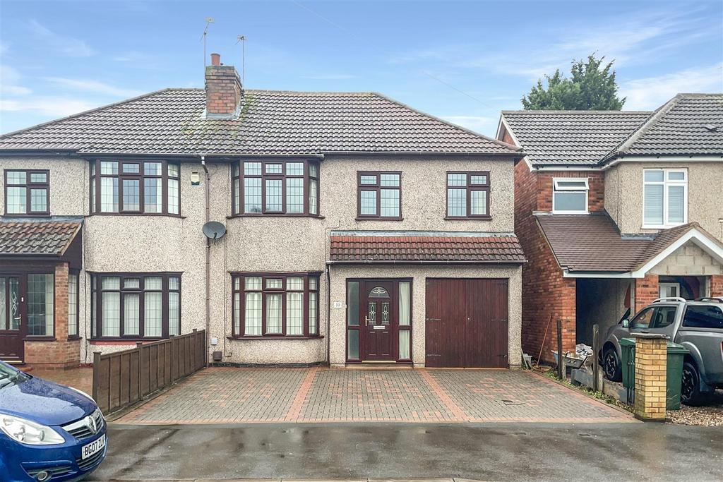 Lime Tree Avenue, Coventry 3 bed semidetached house £300,000