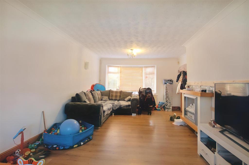 Lounge1.jpeg