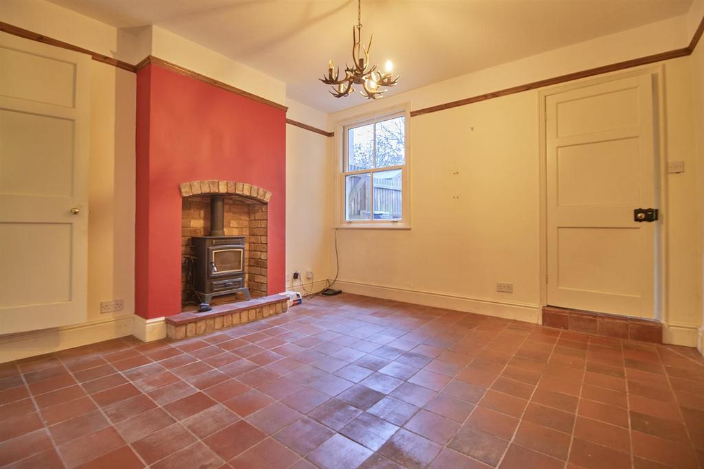 Princess Road, Hinckley 2 bed house £700 pcm (£162 pw)
