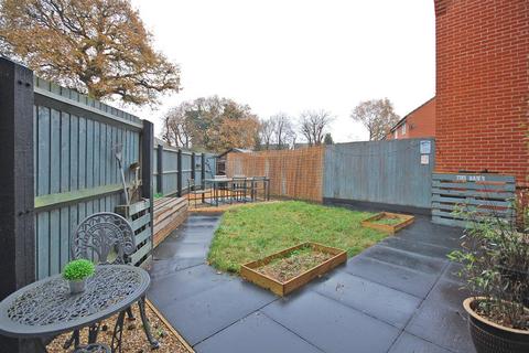 5 Aylesbury Drive, Great Notley, Braintree, CM77 7AW
