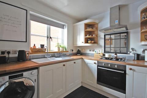 5 Aylesbury Drive, Great Notley, Braintree, CM77 7AW