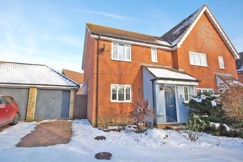 18 Framlingham Way, Great Notley, Braintree, CM77 7YY