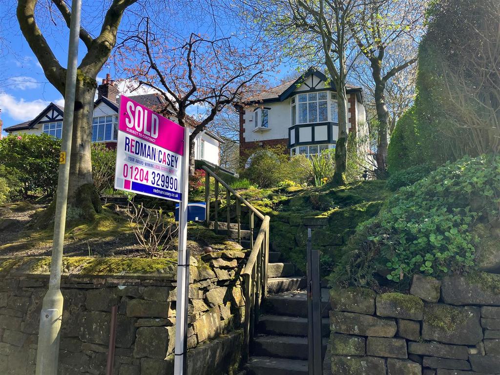 Mill Lane, Horwich, Bolton 3 bed detached house £390,000