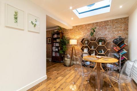 65 Bulcote Drive, Burton Joyce, Nottingham, NG14 5AZ