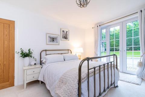 65 Bulcote Drive, Burton Joyce, Nottingham, NG14 5AZ