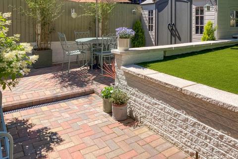 65 Bulcote Drive, Burton Joyce, Nottingham, NG14 5AZ