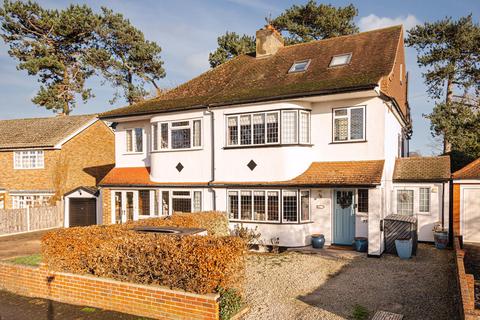 35 The Spinney, Epsom, KT18 5QX