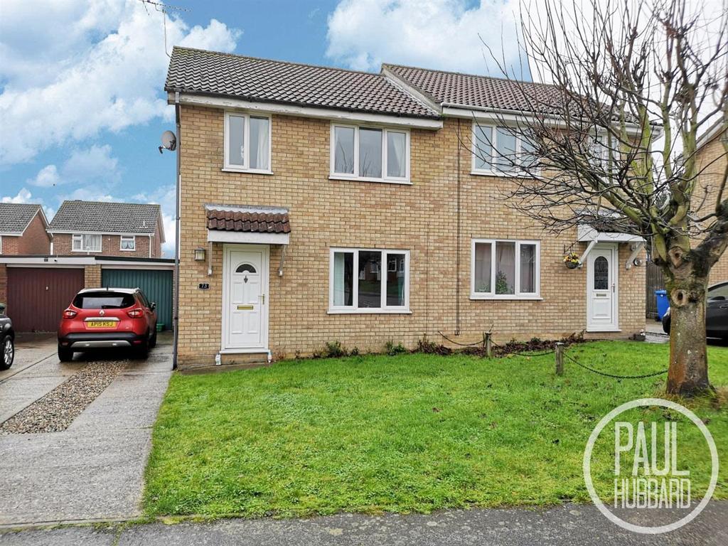 Elmdale Drive, Carlton Colville, Lowestoft 3 bed house £240,000