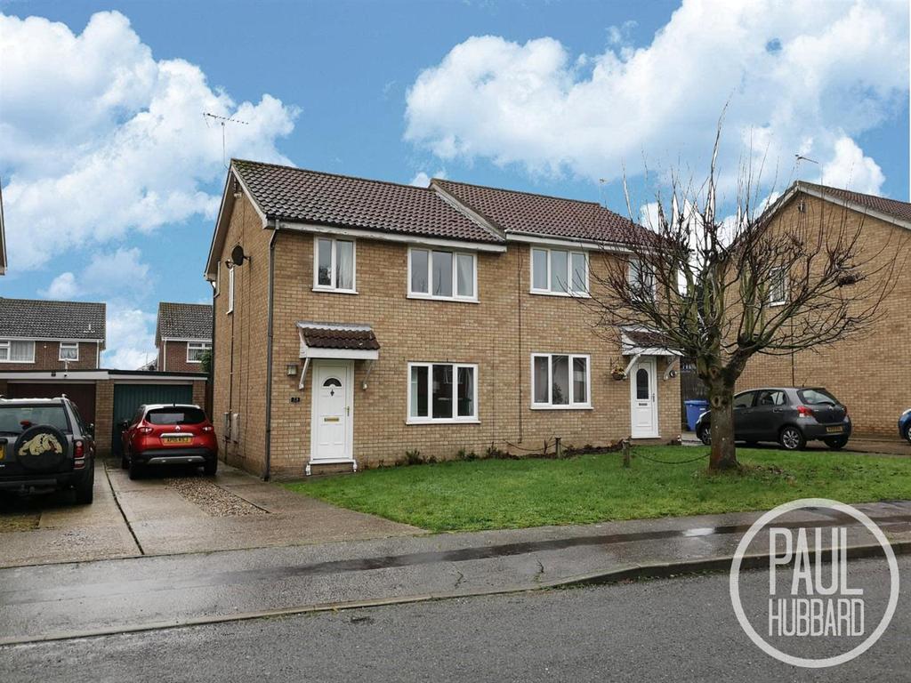 Elmdale Drive, Carlton Colville, Lowestoft 3 bed house £240,000