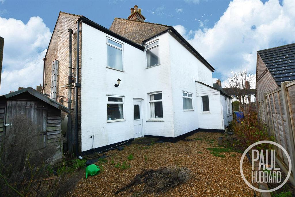 Florence Road, Pakefield, NR33 2 bed semidetached house for sale £