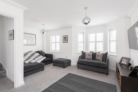 50 Horton Crescent, Epsom, KT19 8AA