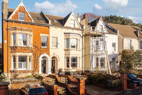 15 Burgh Heath Road, Epsom, KT17 4LP