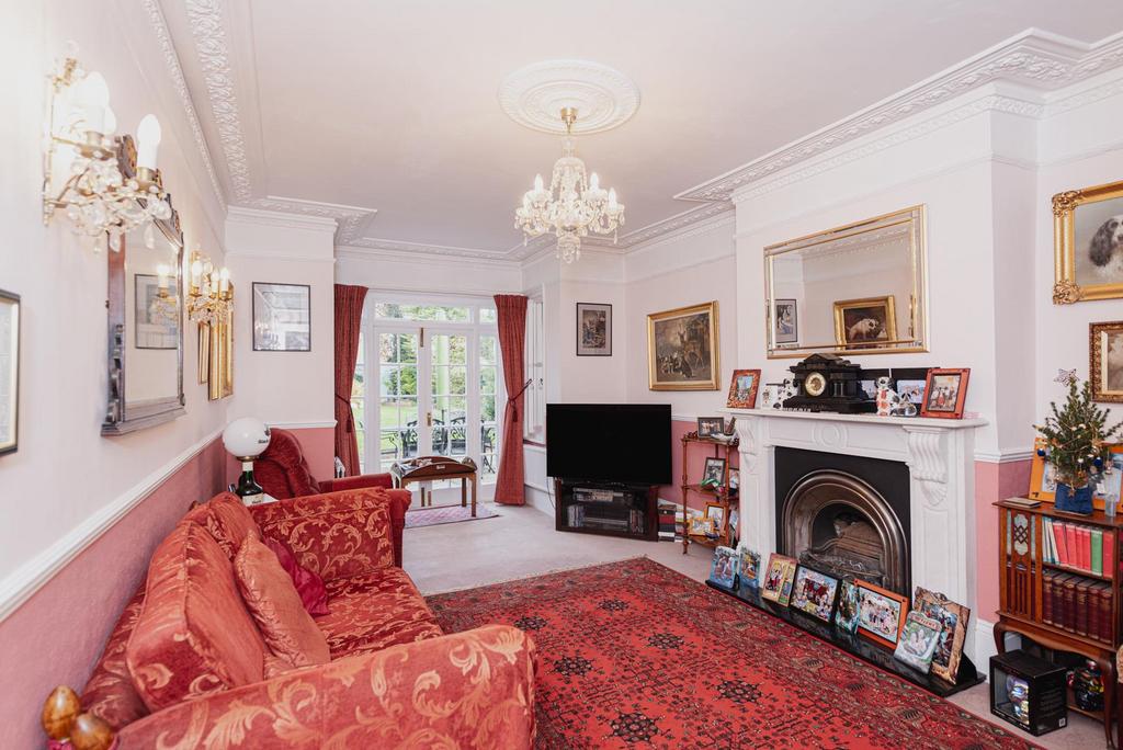 Burgh Heath Road, Epsom 4 bed semidetached house £1,100,000