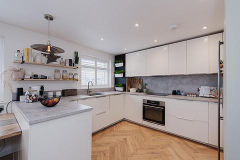 12b West Hill, Epsom, KT19 8HR