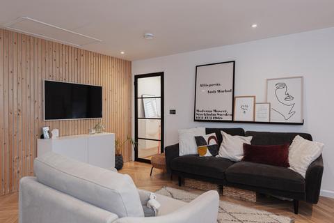 12b West Hill, Epsom, KT19 8HR