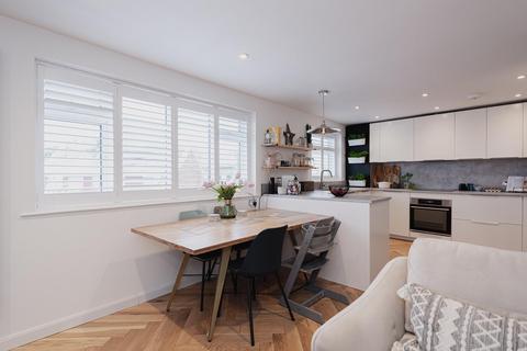 12b West Hill, Epsom, KT19 8HR