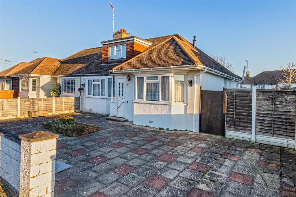 Sackville Crescent, Worthing 2 bed semidetached bungalow £380,000