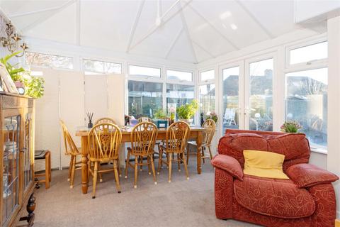 8 Sackville Crescent, Worthing, BN14 8BP