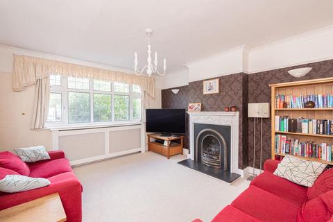 39 Ewell Park Way, Ewell, Epsom, KT17 2NW