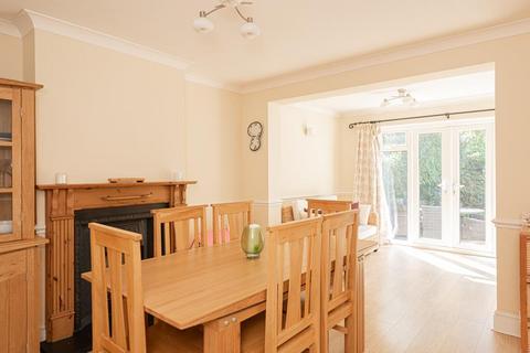 39 Ewell Park Way, Ewell, Epsom, KT17 2NW