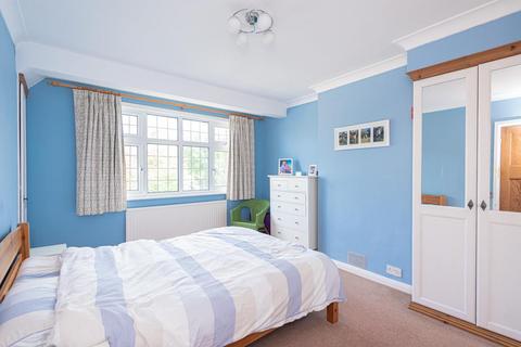 39 Ewell Park Way, Ewell, Epsom, KT17 2NW