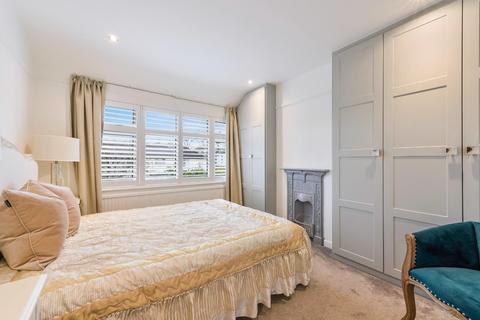 10 Manor Way, Banstead, SM7 3PF