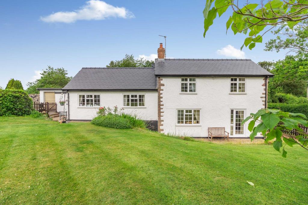 Cross Ash, Abergavenny 4 bed detached house for sale £550,000